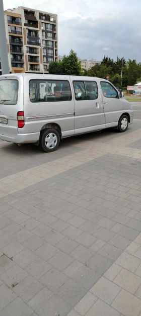 Toyota Hiace Бус, снимка 3