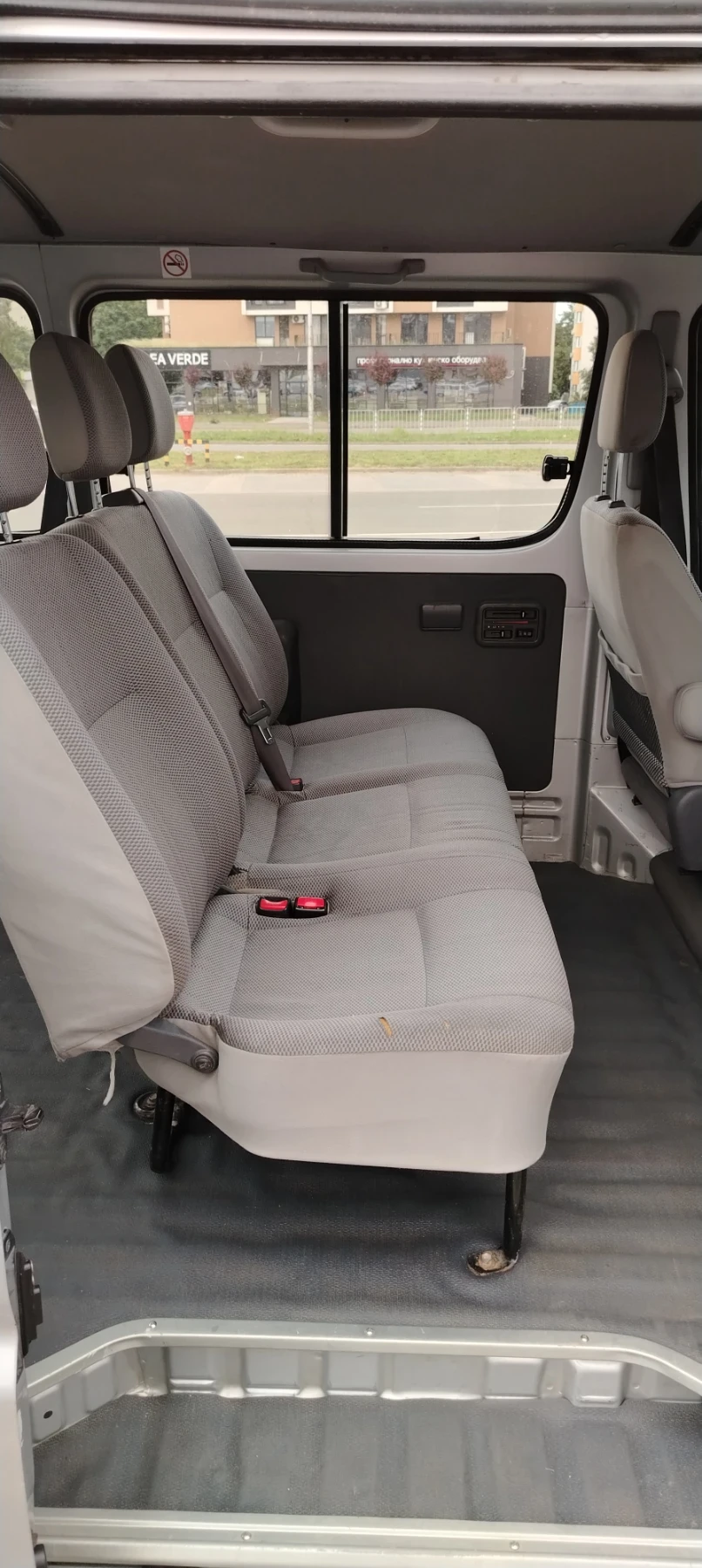 Toyota Hiace Бус, снимка 8 - Бусове и автобуси - 54895413