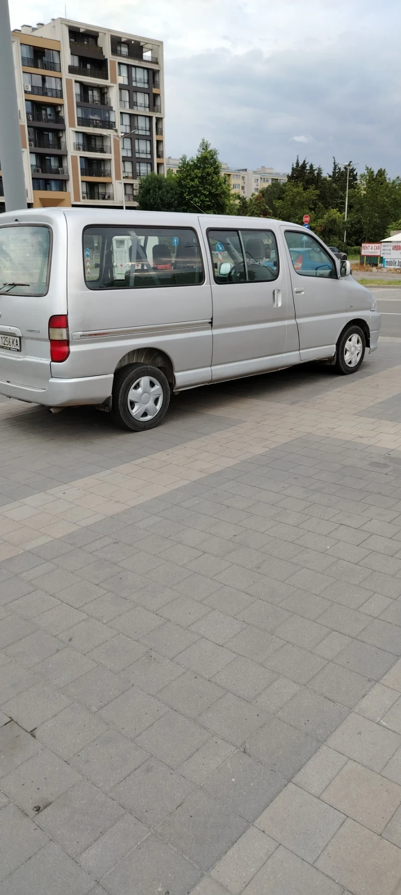 Toyota Hiace Бус, снимка 3 - Бусове и автобуси - 54895413