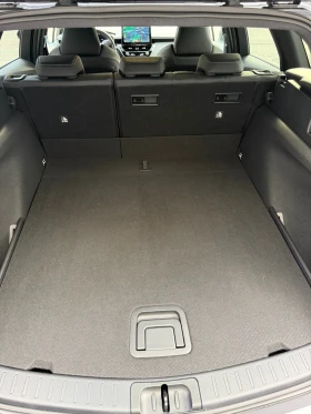 Toyota Corolla 1.8 Hybrid, снимка 16