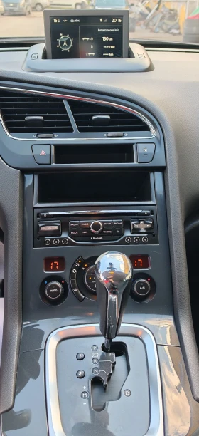 Peugeot 5008 1.6 BlueHDI Автоматик 7 места, снимка 14