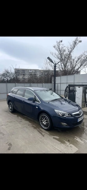 Opel Astra 1.4T Sports Tourer, снимка 1