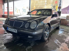 Mercedes-Benz E 320, снимка 4