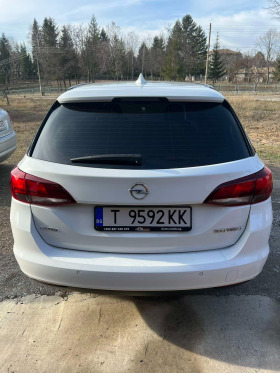 Opel Astra SPORTS TOURER, снимка 2 - Автомобили и джипове - 45270080