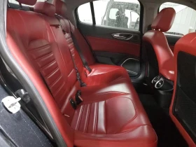 Alfa Romeo Giulia Q4* РЕАЛНИ КМ, снимка 9