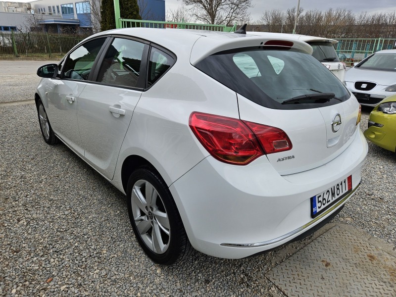 Opel Astra 1.4 gaz navi, снимка 6 - Автомобили и джипове - 44259702