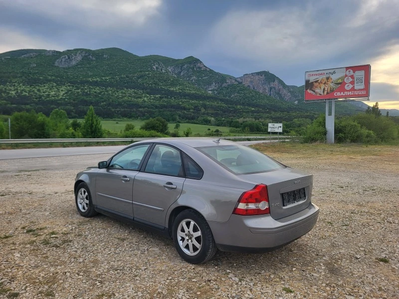 Volvo S40 1.8i, снимка 3 - Автомобили и джипове - 45287544