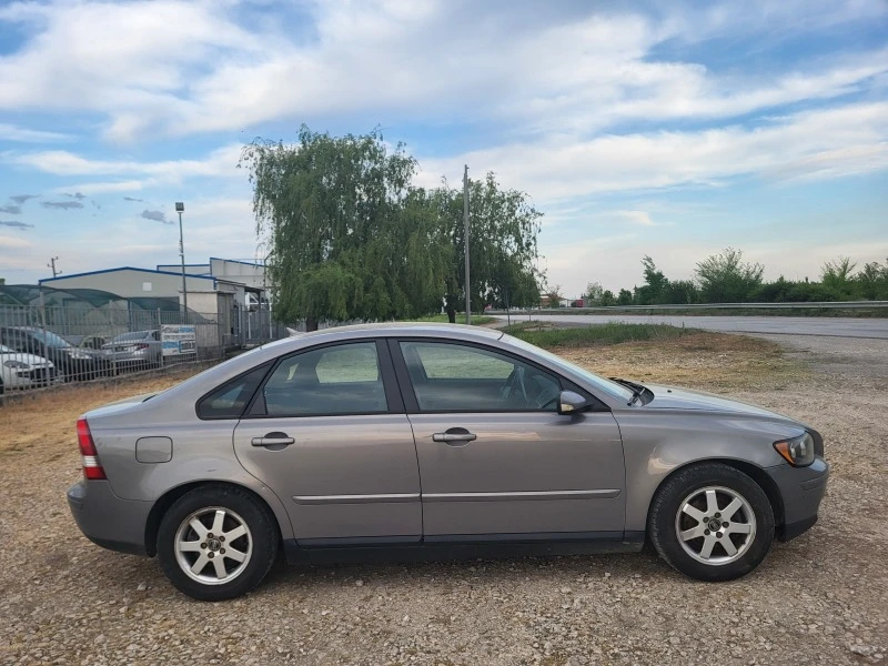 Volvo S40 1.8i, снимка 6 - Автомобили и джипове - 45287544