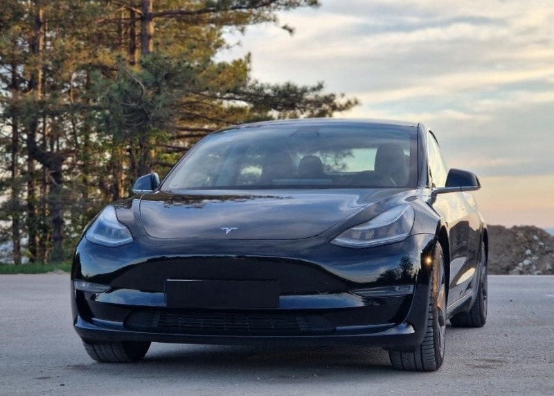 Tesla Model 3 4х4 Перфектен, снимка 2 - Автомобили и джипове - 45326650