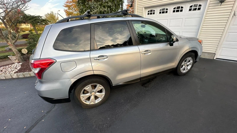 Subaru Forester 2.5 PREMIUM 4x4, снимка 3 - Автомобили и джипове - 47937850