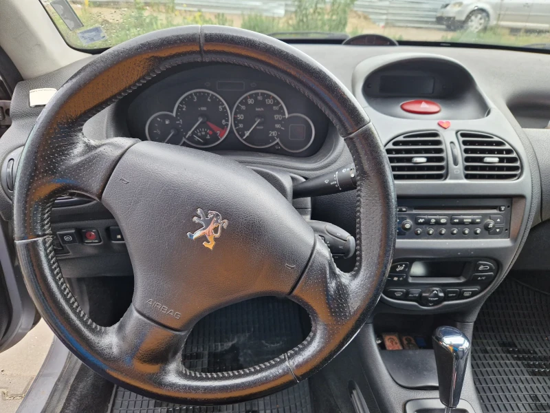 Peugeot 206 AUtomatic 1, 6 16v GAZ, снимка 12 - Автомобили и джипове - 51091396