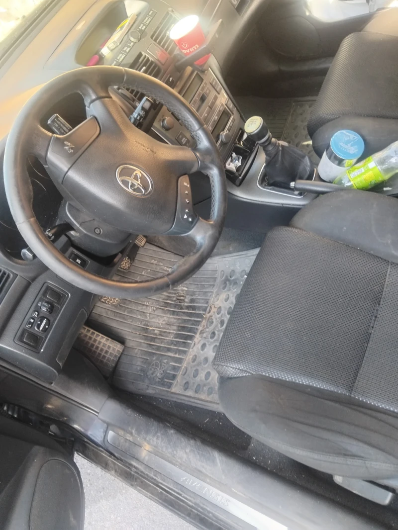 Toyota Avensis, снимка 4 - Автомобили и джипове - 51749597