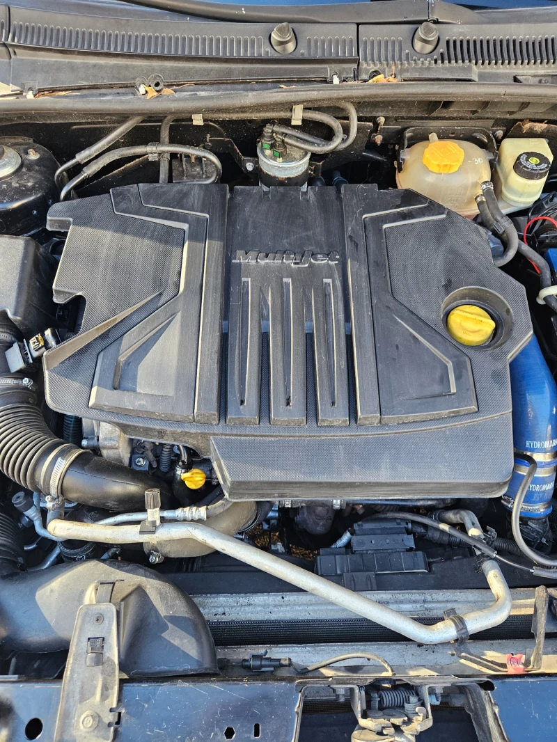 Fiat Croma 1.9 Multijet (150 кс) - Automatic, снимка 16 - Автомобили и джипове - 52423293