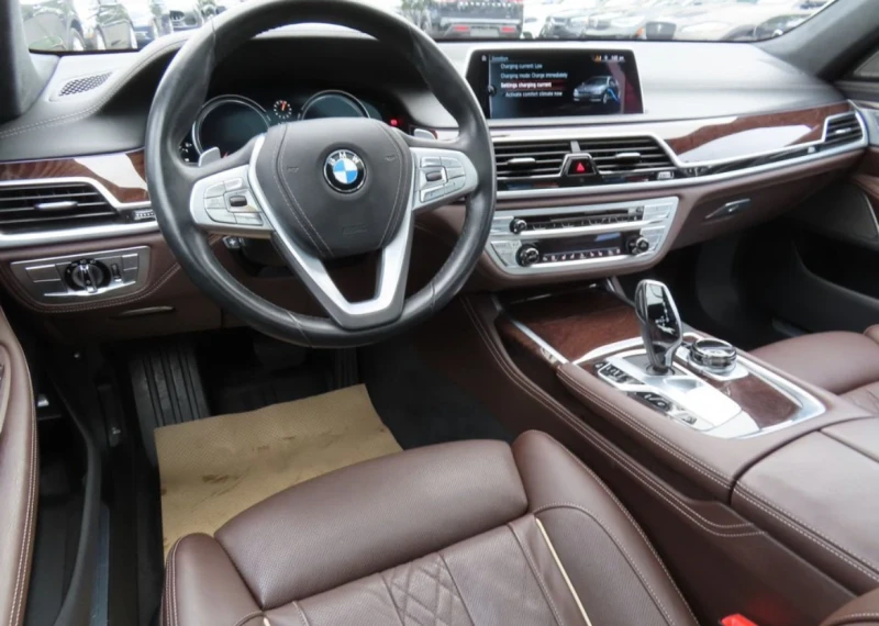 BMW 740 Le Hybrid * * CARFAX * * АВТО КРЕДИТ * * , снимка 5 - Автомобили и джипове - 52829567