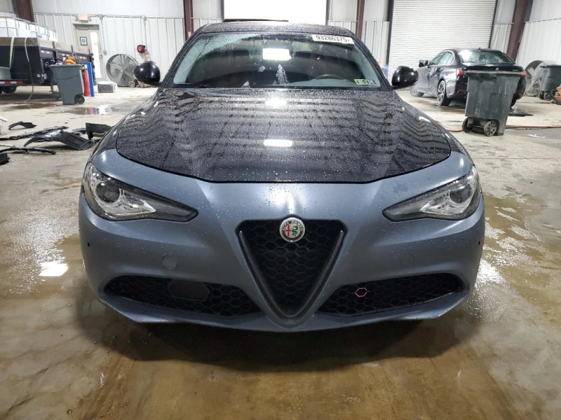 Alfa Romeo Giulia Q4* РЕАЛНИ КМ, снимка 4 - Автомобили и джипове - 52861059
