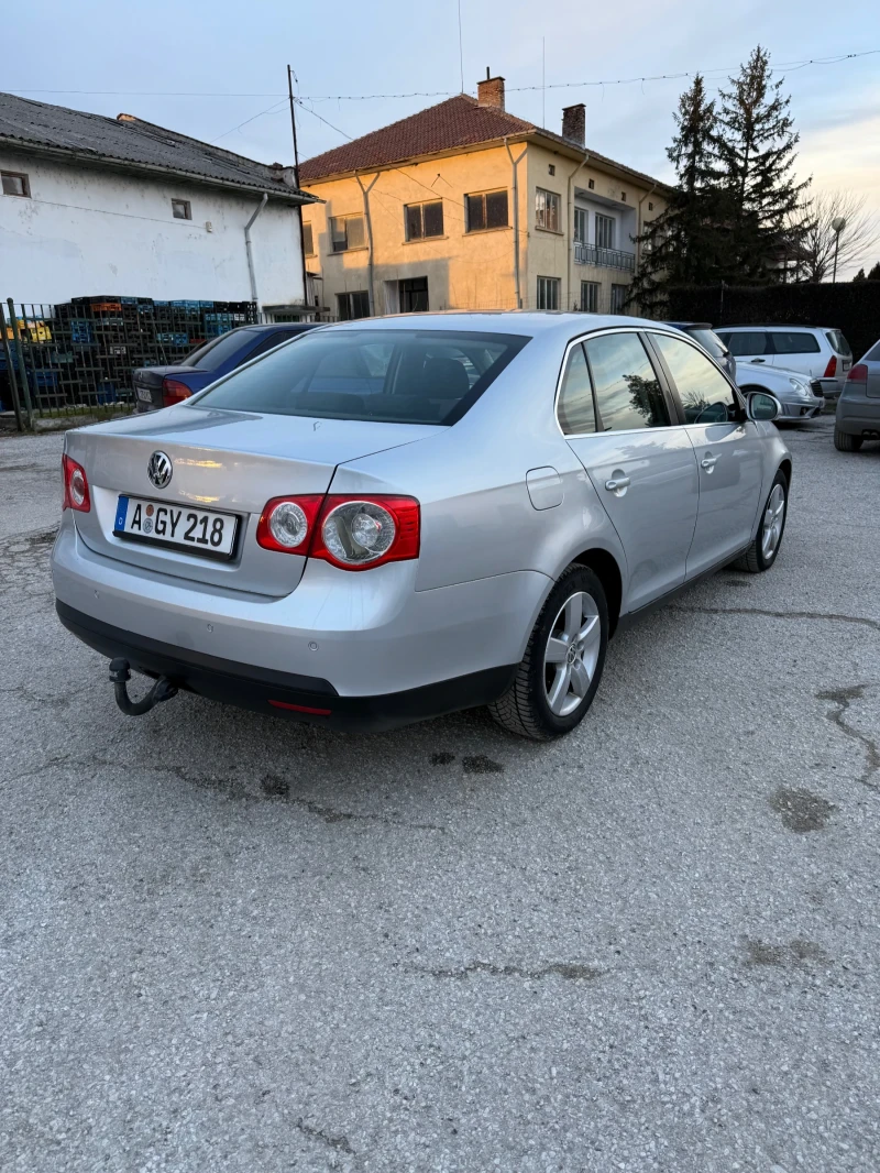VW Jetta 2.0 TDI, снимка 7 - Автомобили и джипове - 53274162