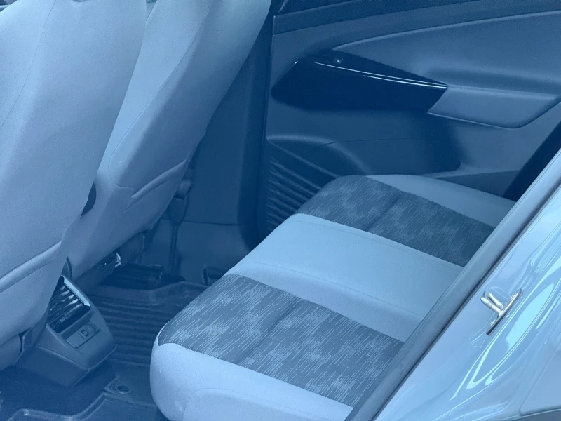 VW ID.4 Pure* 55 kWh, снимка 15 - Автомобили и джипове - 53328194