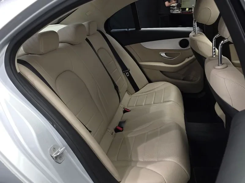 Mercedes-Benz C 220, снимка 12 - Автомобили и джипове - 54282440