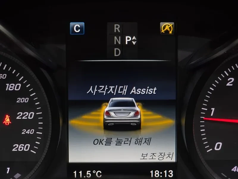 Mercedes-Benz C 220, снимка 17 - Автомобили и джипове - 54282440