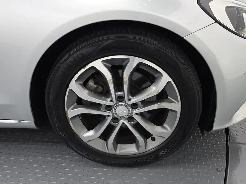 Mercedes-Benz C 220, снимка 5 - Автомобили и джипове - 54282440