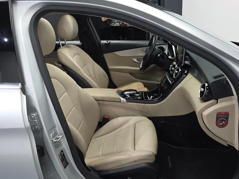 Mercedes-Benz C 220, снимка 11 - Автомобили и джипове - 54282440