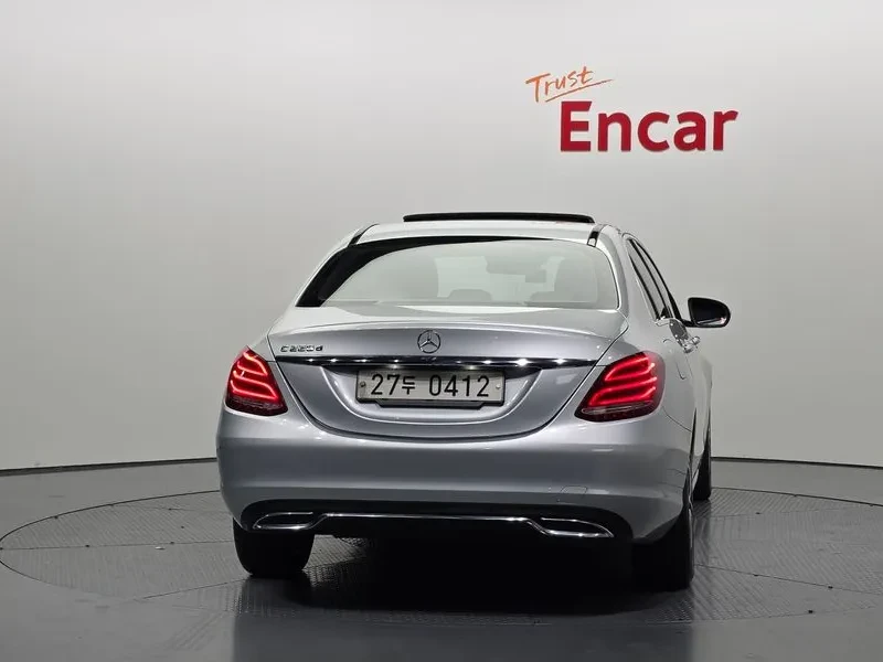 Mercedes-Benz C 220, снимка 4 - Автомобили и джипове - 54282440