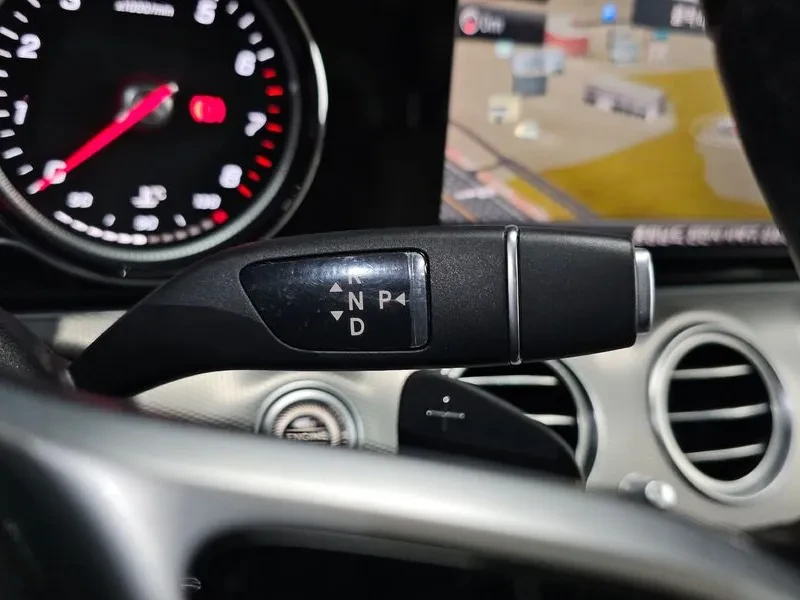 Mercedes-Benz E 300 AVANTGARDE, снимка 9 - Автомобили и джипове - 55264881
