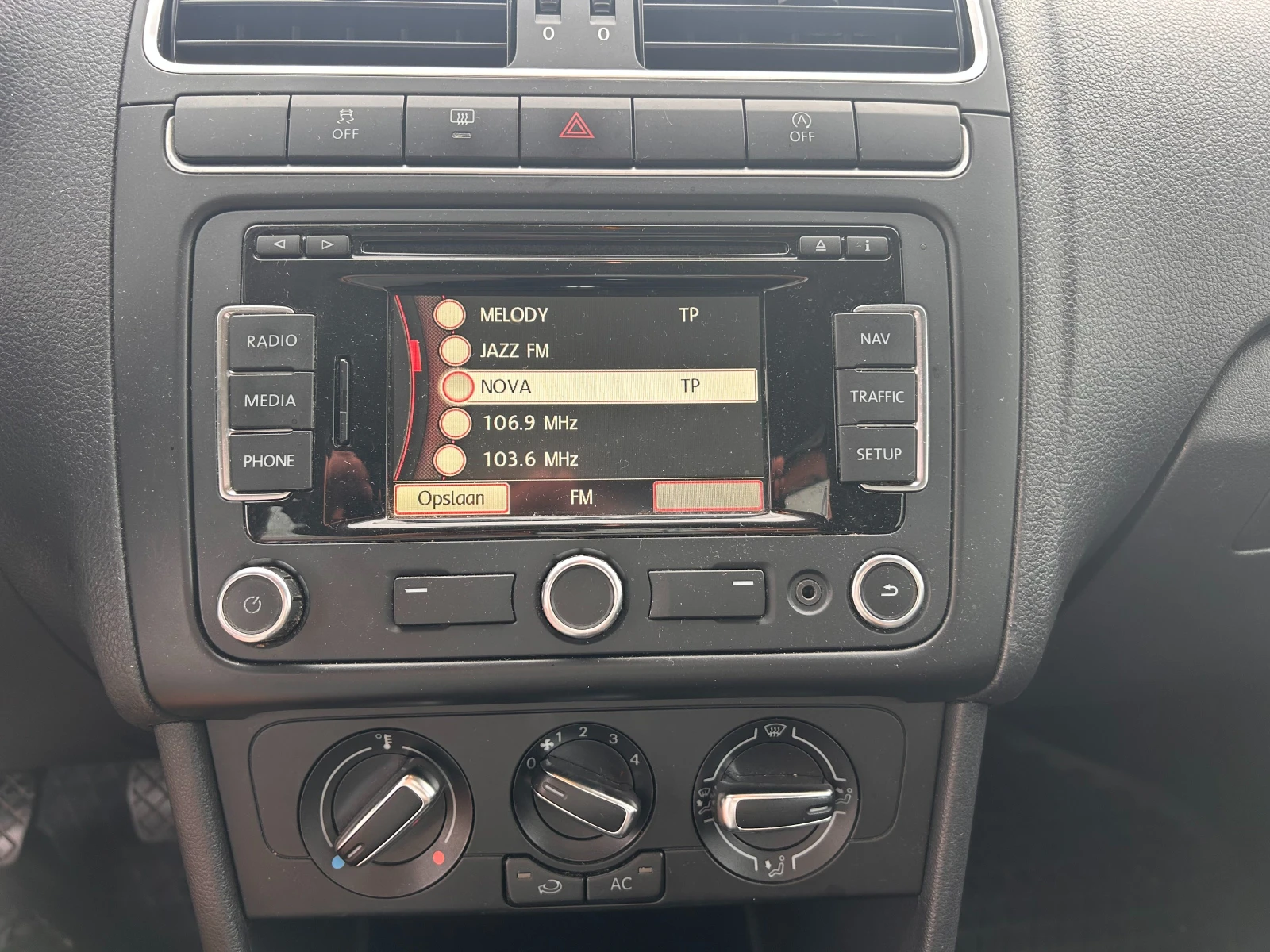 VW Polo 1.2TDI NAVI EURO 5  | Mobile.bg   11