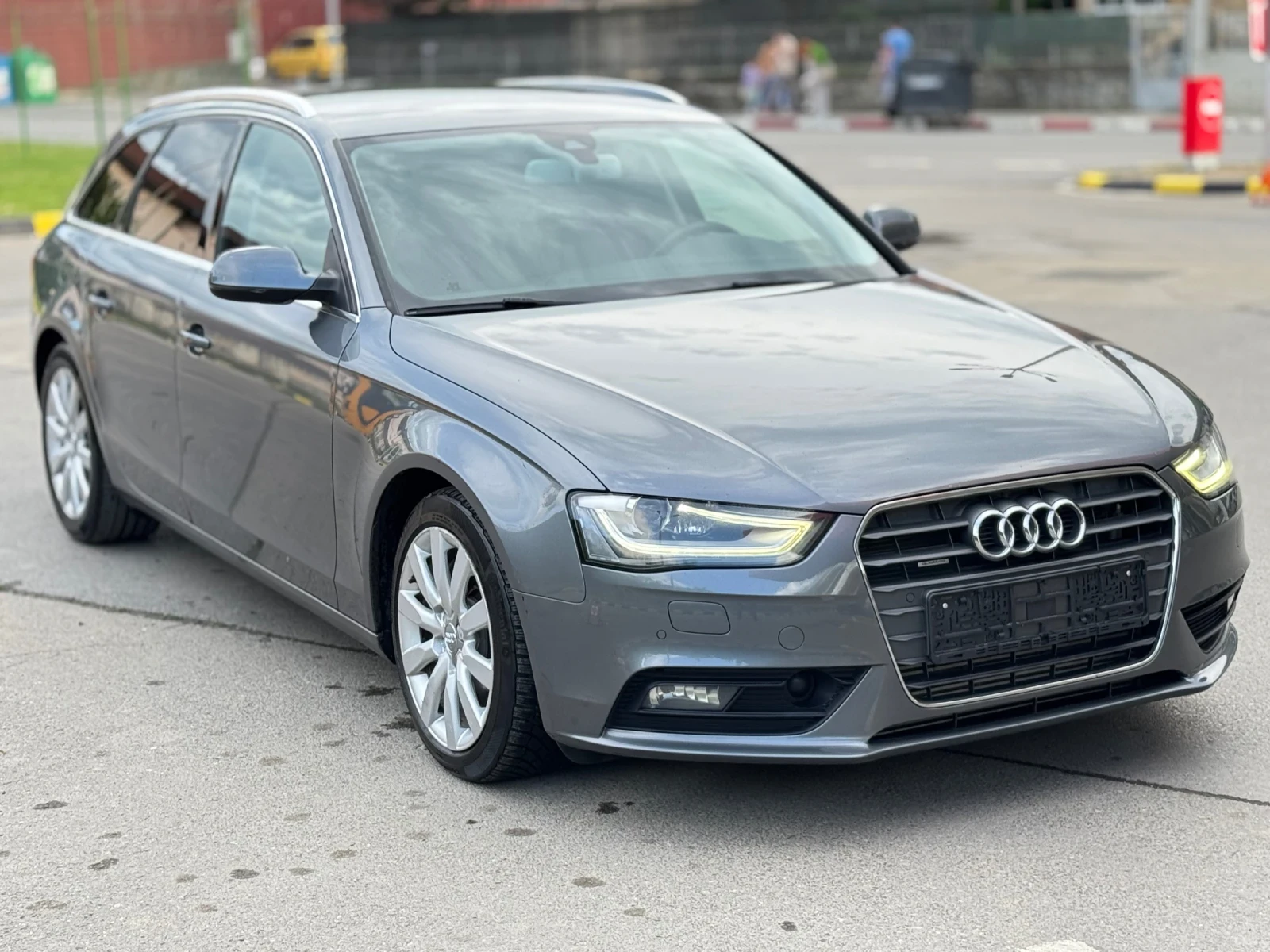 Audi A4 3.0TDI 4x4* Обдухване* Дистроник* Ксенон - изображение 4