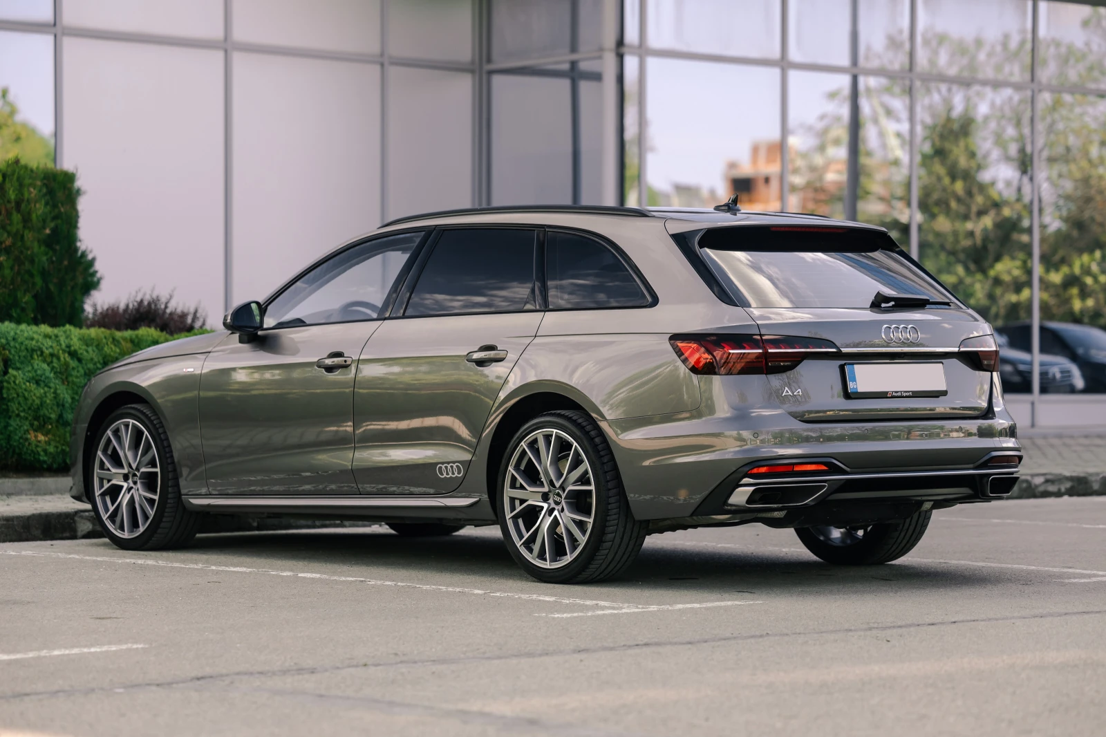Audi A4 2.0 G-TRON S-LINE УНИКАТ ГАРАНЦИЯ - изображение 6