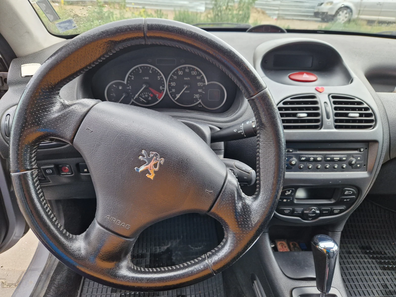 Peugeot 206 AUtomatic 1, 6 16v GAZ | Mobile.bg   12