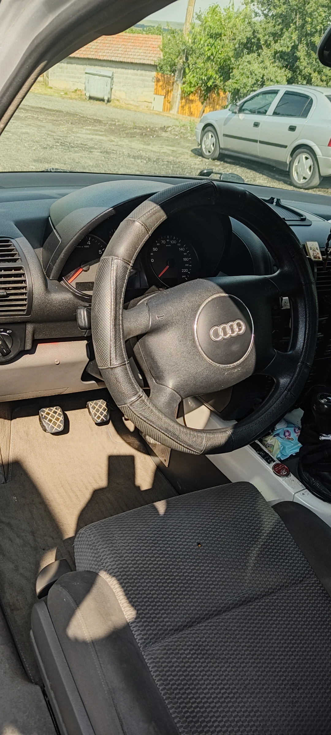 Audi A2  - изображение 7