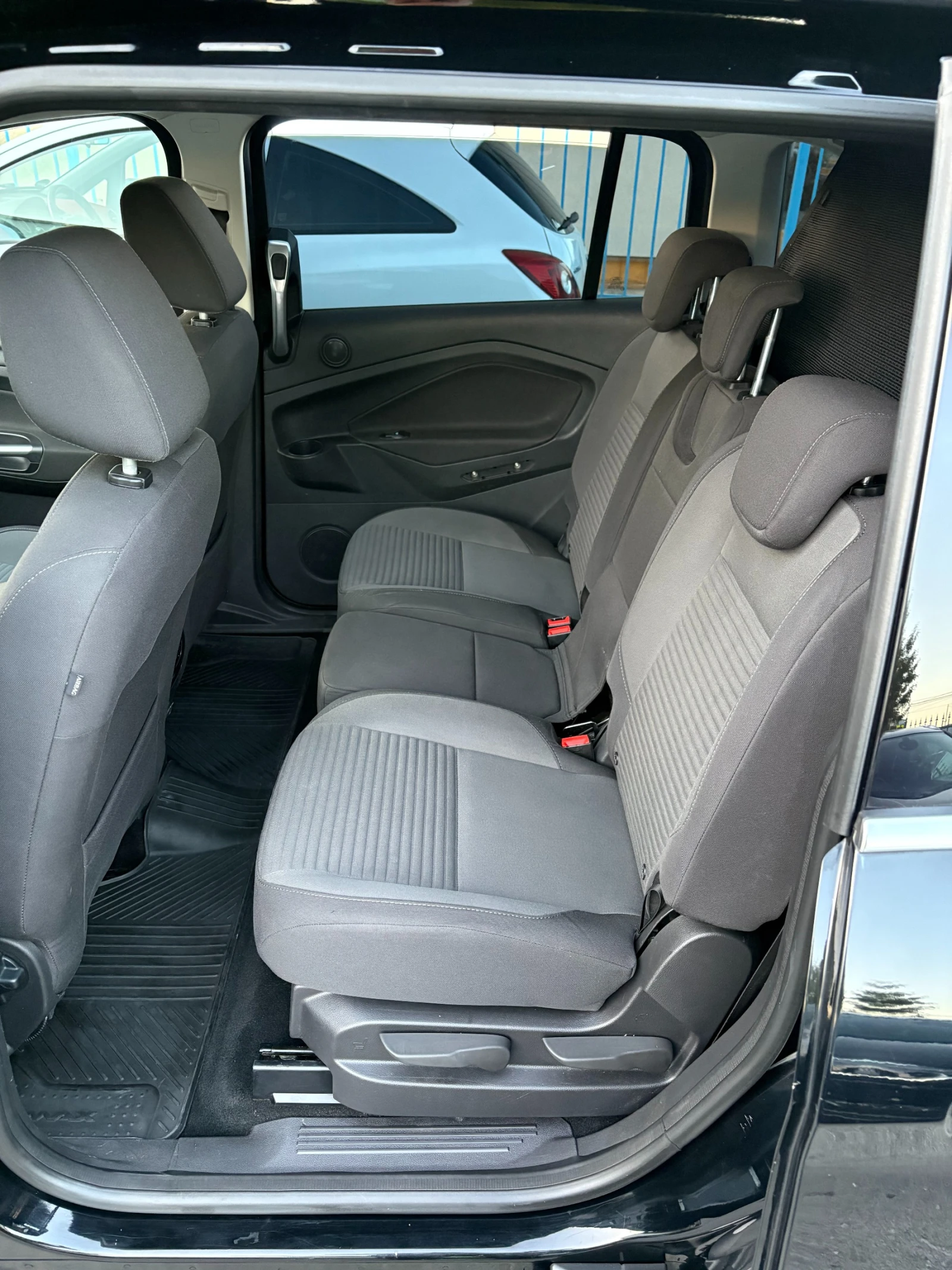 Ford C-max 2.0  TDI  150  - изображение 6