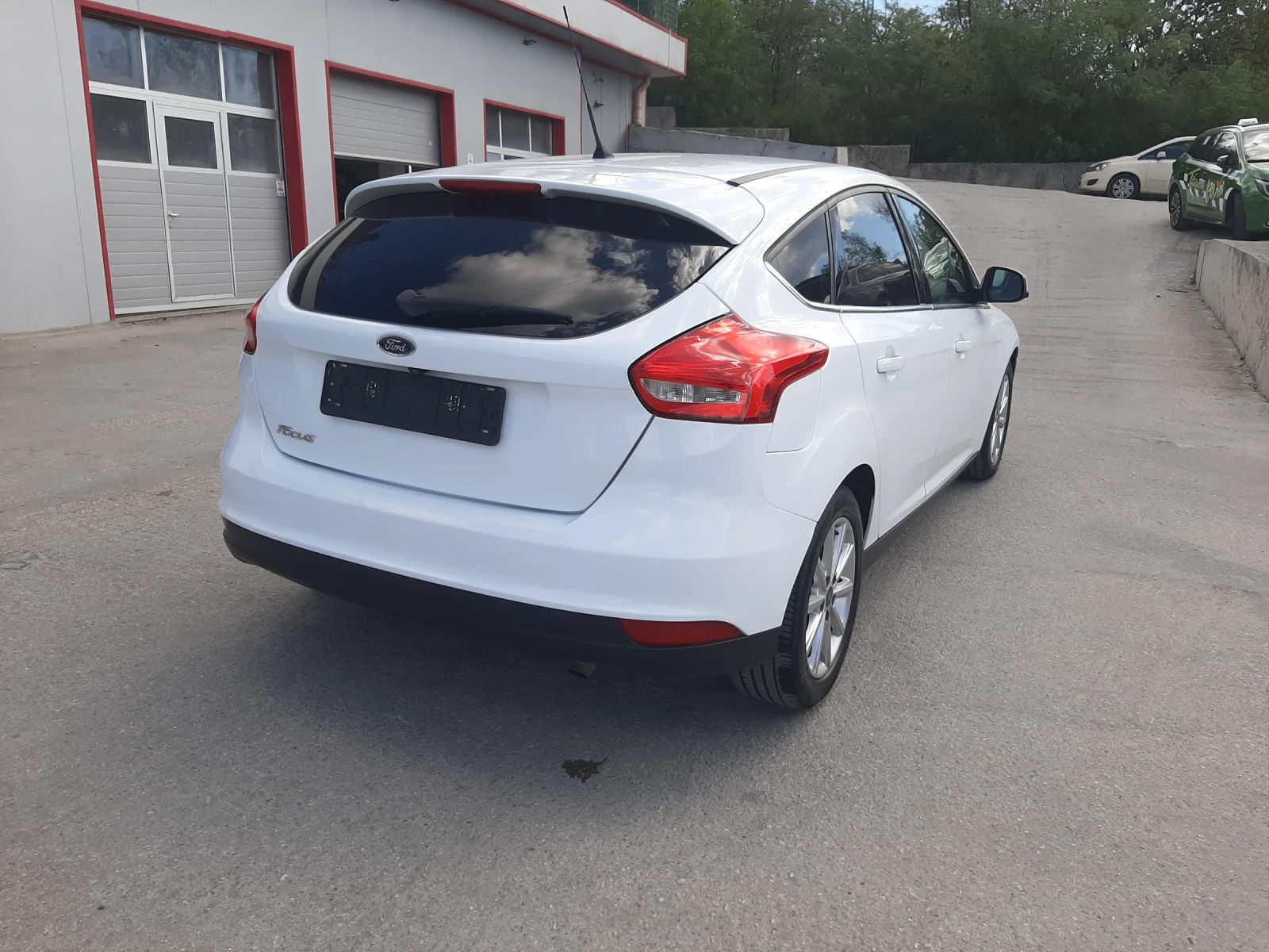 Ford Focus 1.6i ГАЗ-БЕНЗИН TITANIUM - изображение 6