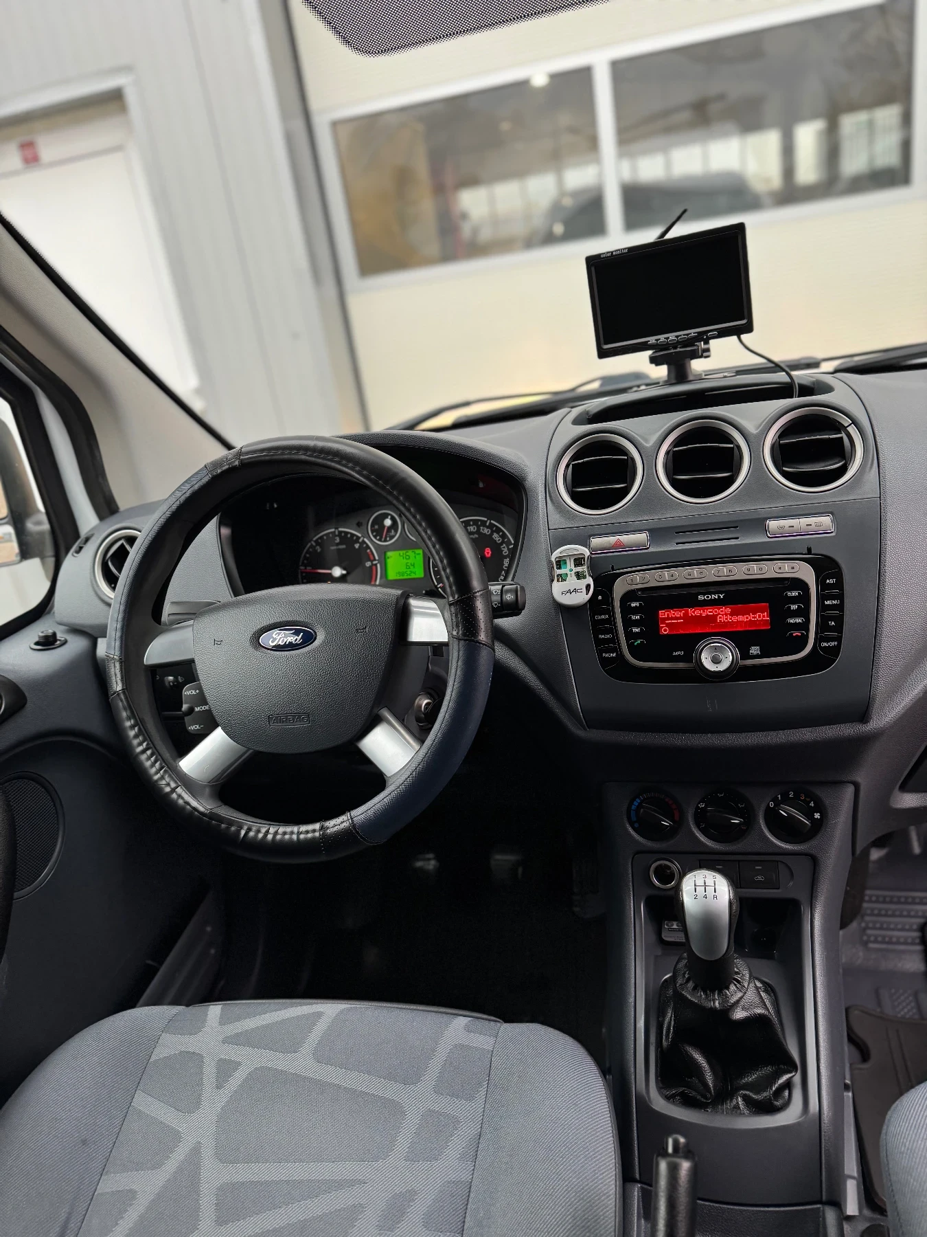 Ford Tourneo Connect FACELIFT  | Mobile.bg   10