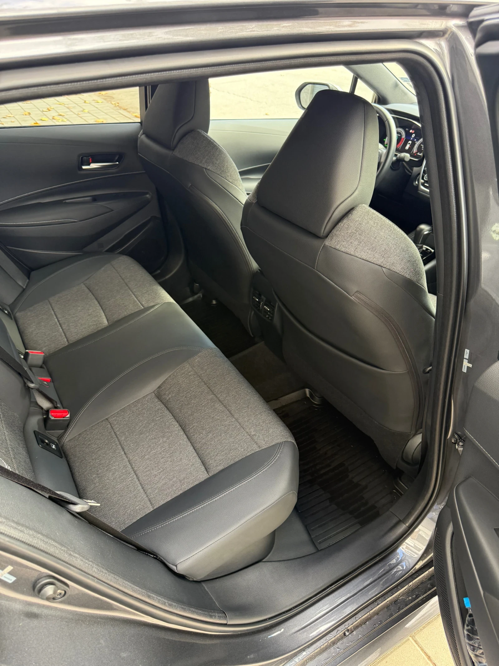 Toyota Corolla 1.8 Hybrid | Mobile.bg � ����������� 15
