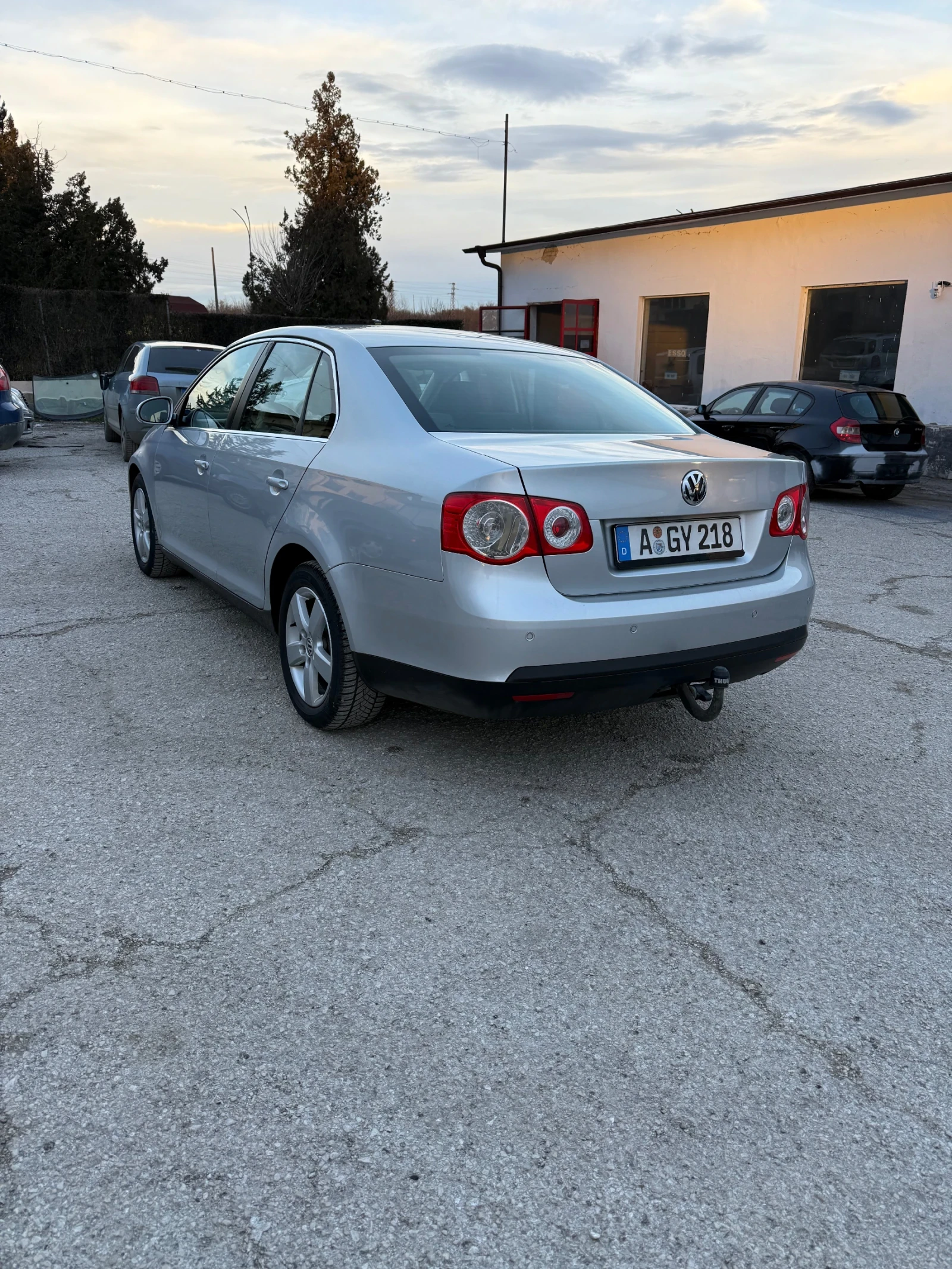 VW Jetta 2.0 TDI - изображение 4