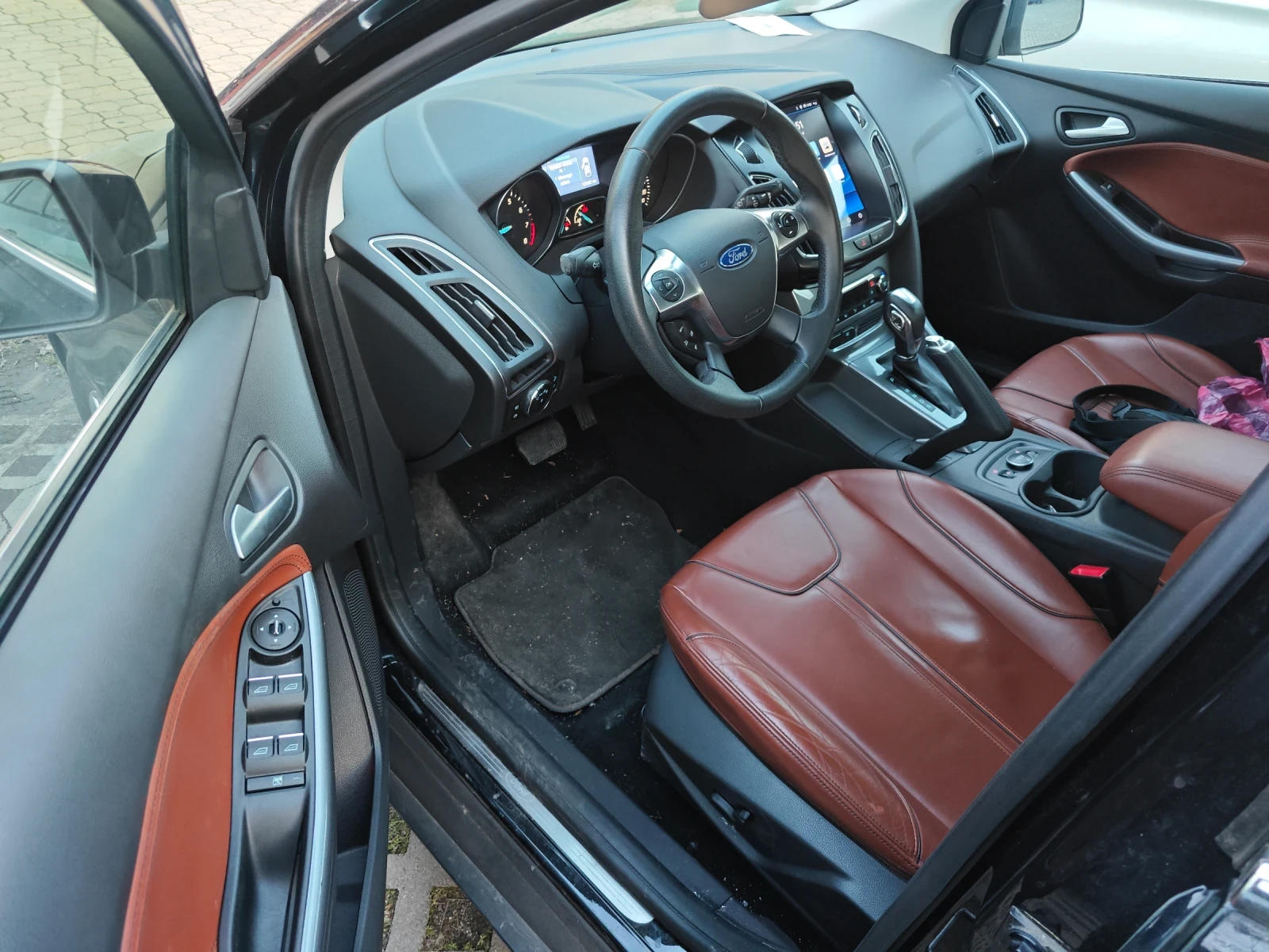 Ford Focus 1.6-Автомат-Швейцария, снимка 8 - Автомобили и джипове - 53712393