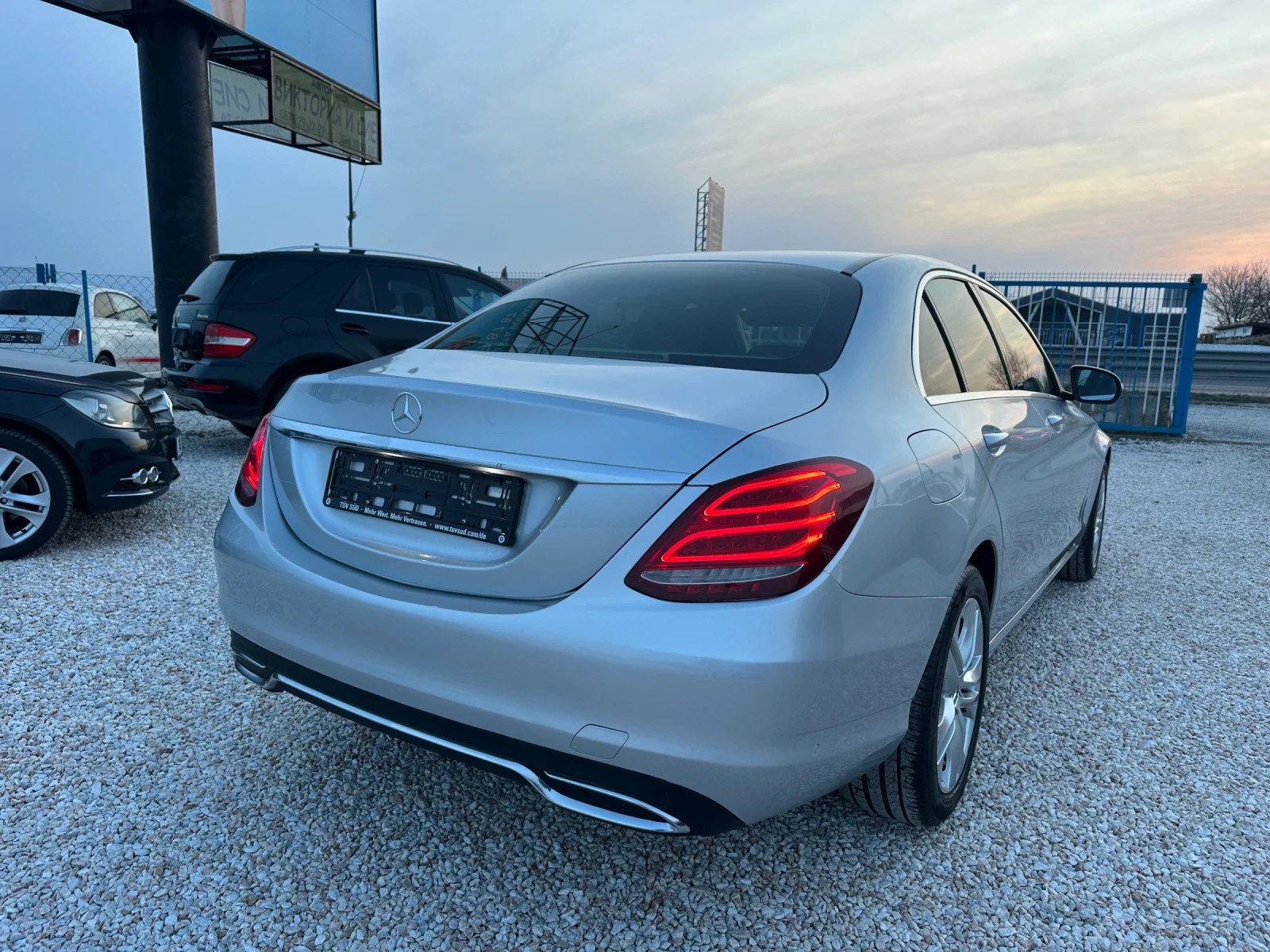 Mercedes-Benz C 250 CDI AVANTGARDE, 360 КАМЕРА, ДИСТРОНИК, ЕВРО 6, ТОП, снимка 7 - Автомобили и джипове - 53878613