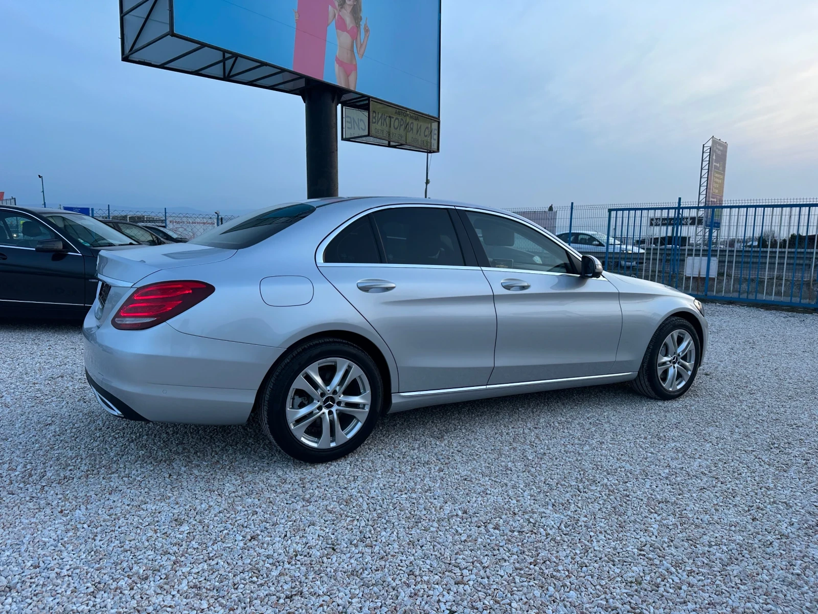 Mercedes-Benz C 250 CDI AVANTGARDE, 360 КАМЕРА, ДИСТРОНИК, ЕВРО 6, ТОП, снимка 8 - Автомобили и джипове - 53878613