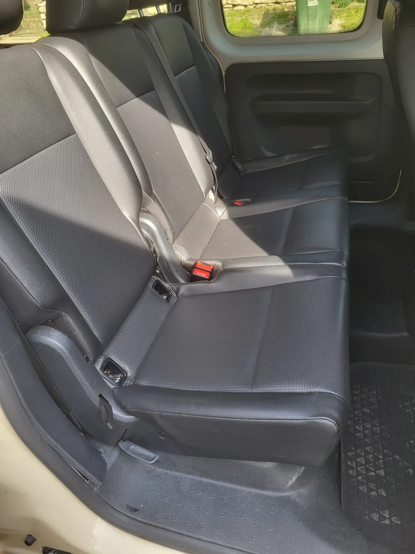 VW Caddy 2000 tdi, снимка 8 - Автомобили и джипове - 53879003