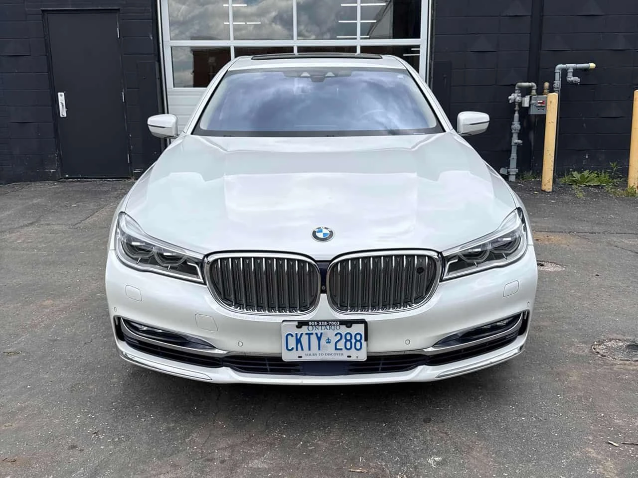 BMW 750 * XDRIVE * ТЕЛЕВИЗОРИ * 360 * ДИСТРОНИК * ОБДУХВАН, снимка 6 - Автомобили и джипове - 54480263