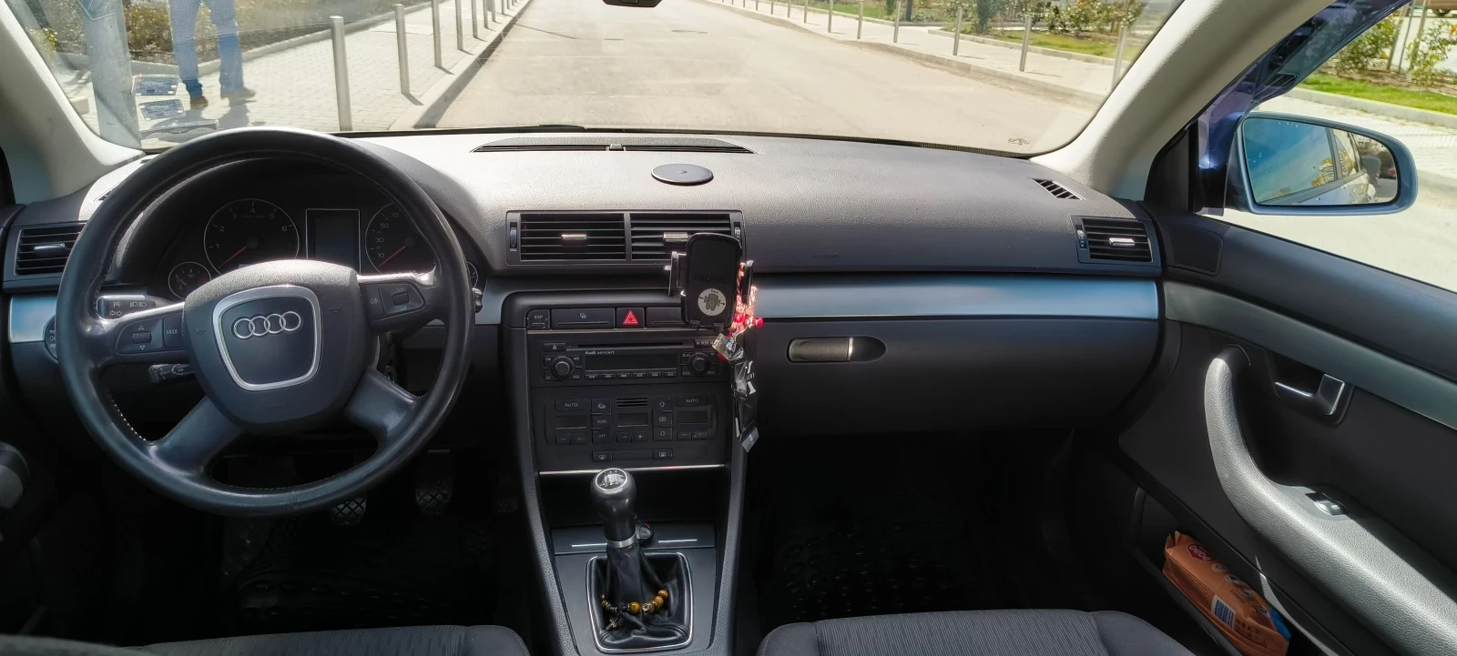 Audi A4 1.8 BFB, снимка 4 - Автомобили и джипове - 54676403
