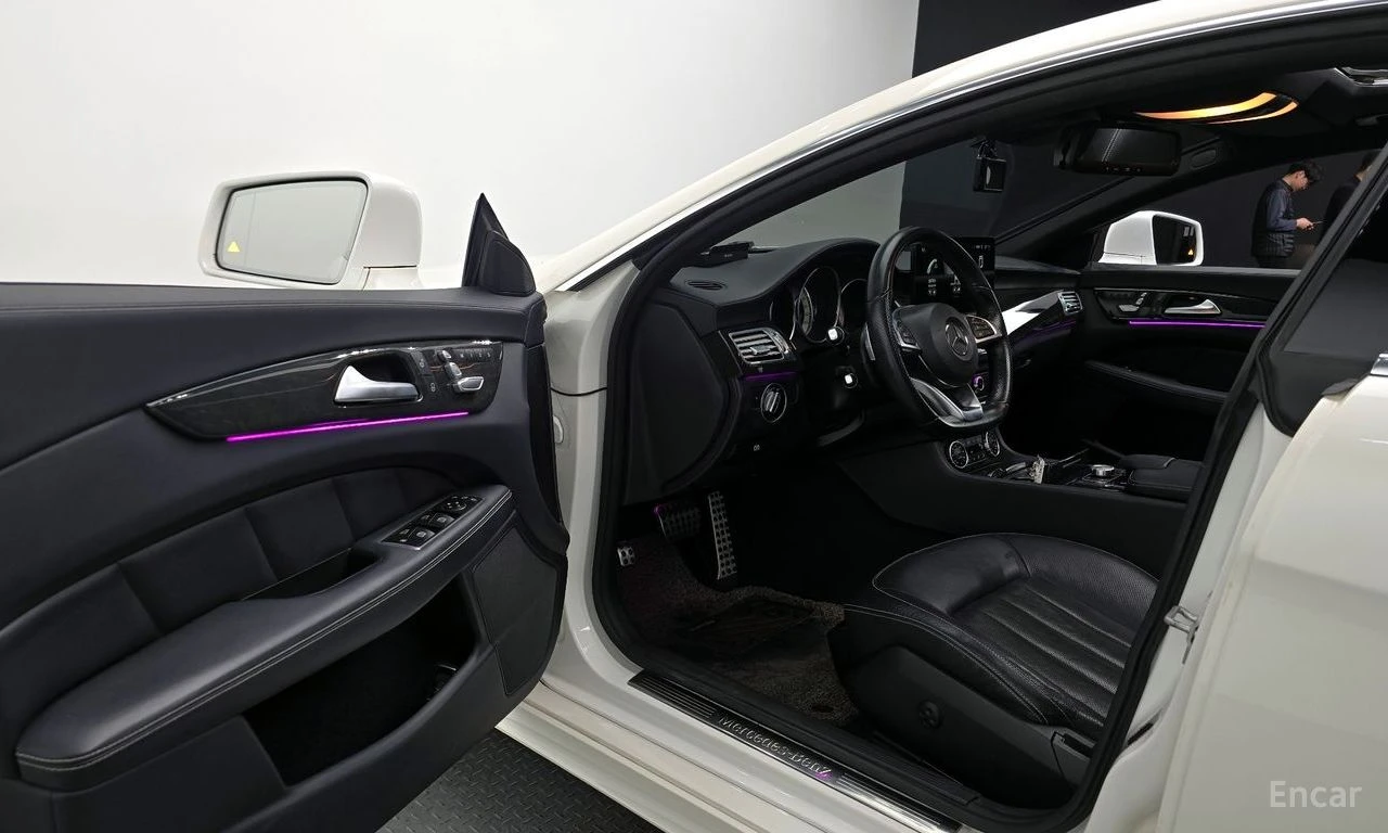 Mercedes-Benz CLS 400 FACE* 360 CAM* HEAD-UP* ПОДГРЕВ* ОБДУХВАНЕ* , снимка 6 - Автомобили и джипове - 54827794