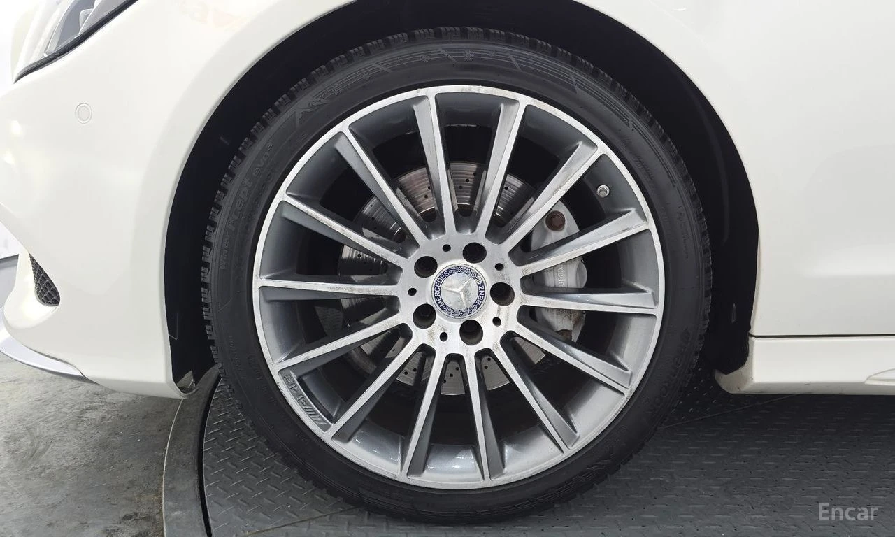 Mercedes-Benz CLS 400 FACE* 360 CAM* HEAD-UP* ПОДГРЕВ* ОБДУХВАНЕ* , снимка 5 - Автомобили и джипове - 54827794