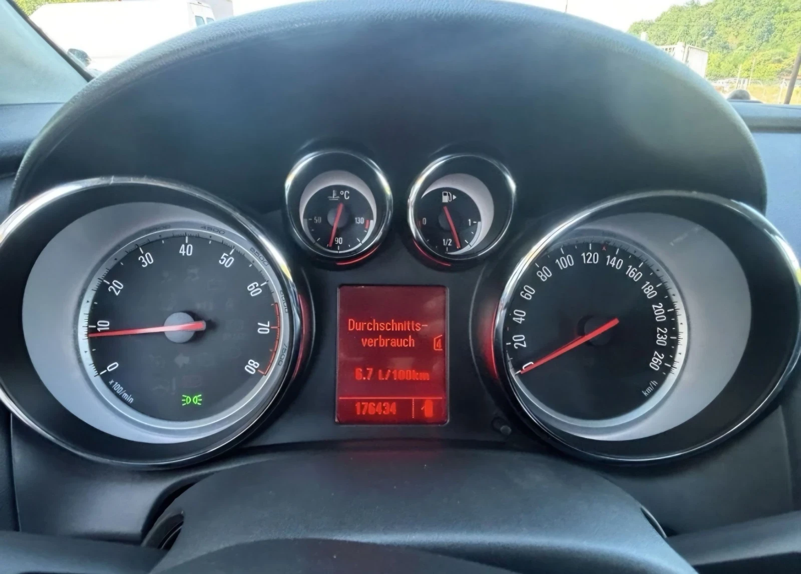 Opel Astra 1.4T Sports Tourer, снимка 10 - Автомобили и джипове - 55081980