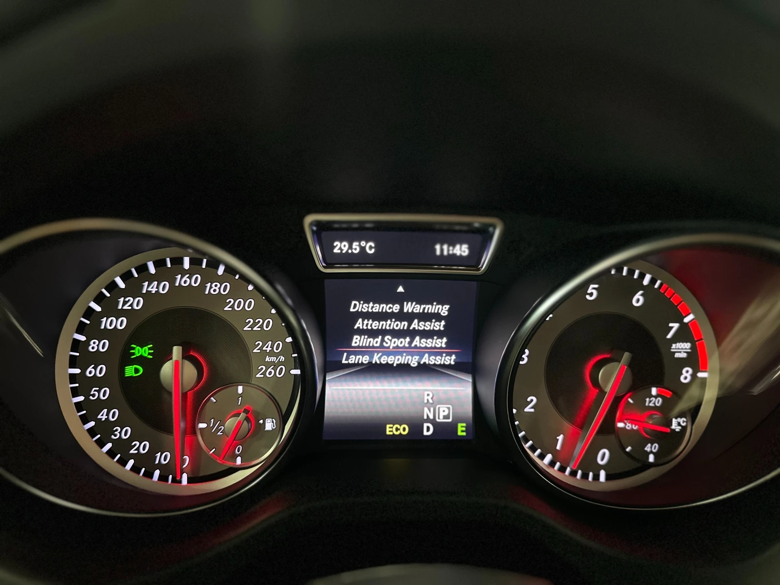 Mercedes-Benz CLA 250 4MATIC | AMG Package | Sunroof | Navigation | Blin, снимка 13 - Автомобили и джипове - 55777174