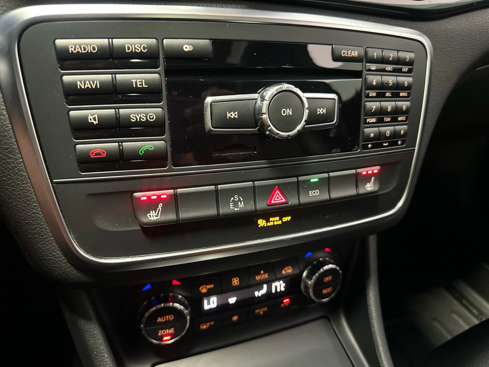 Mercedes-Benz CLA 250 4MATIC | AMG Package | Sunroof | Navigation | Blin, снимка 9 - Автомобили и джипове - 55777174