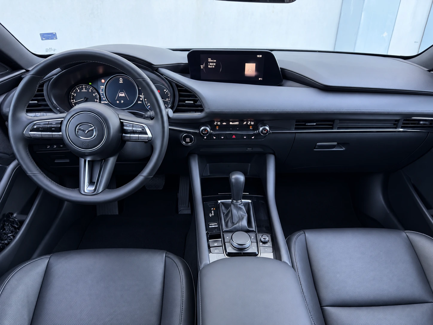 Mazda 3 2.0 e-SkyActiv-X , снимка 8 - Автомобили и джипове - 56127477
