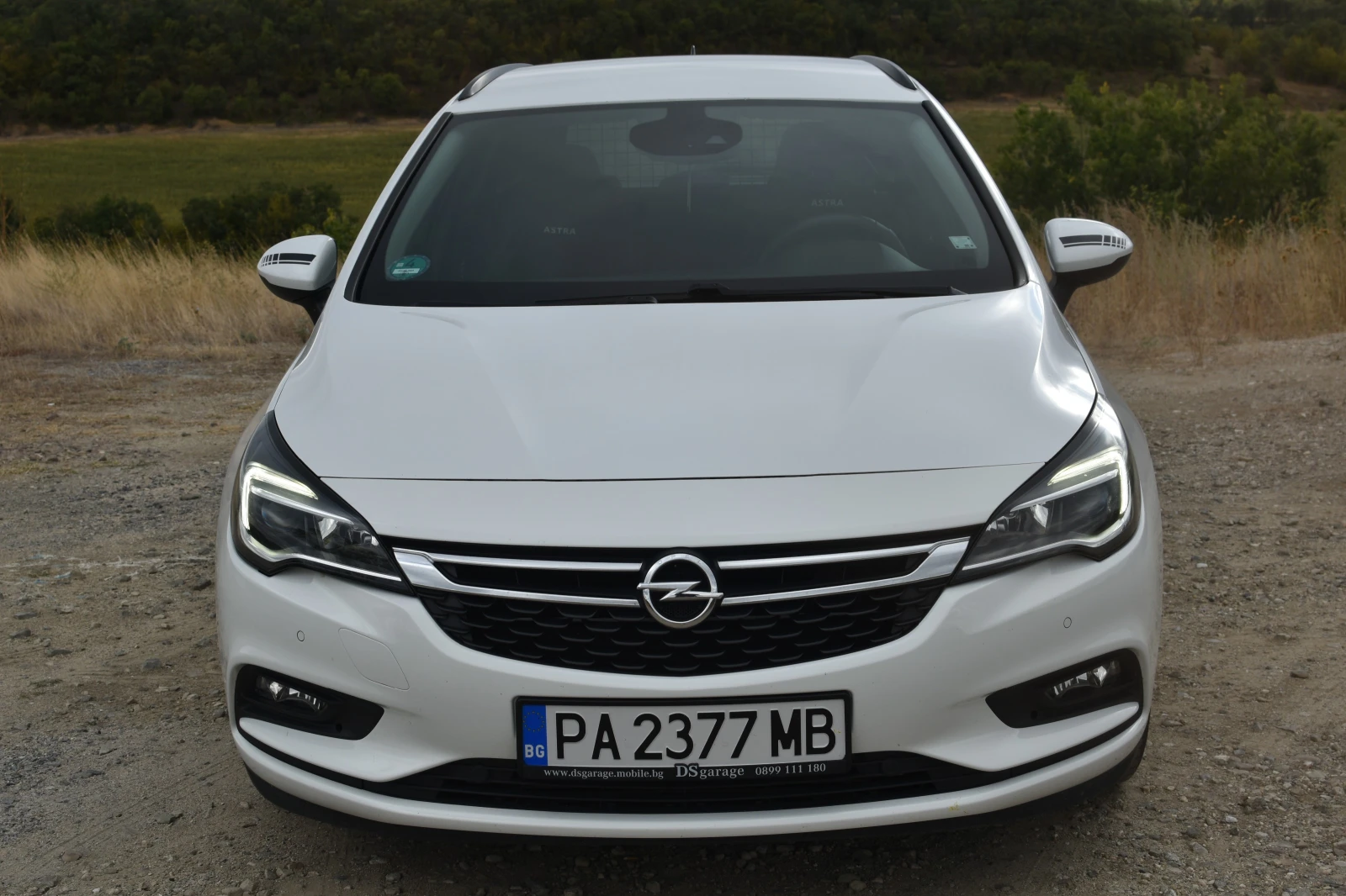 Opel Astra Sports tourer, снимка 2 - Автомобили и джипове - 56182545